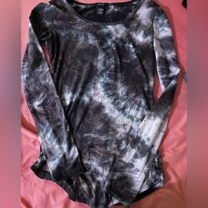 Long sleeve tee